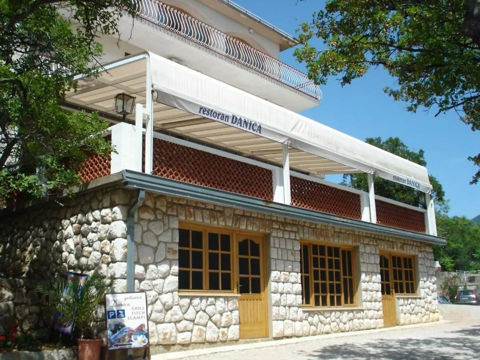 بوفايل Rooms And Restaurant Danica فندق مبيت وإفطار