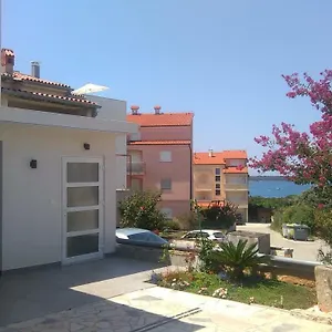 Adria 3*, Pula Kroatien