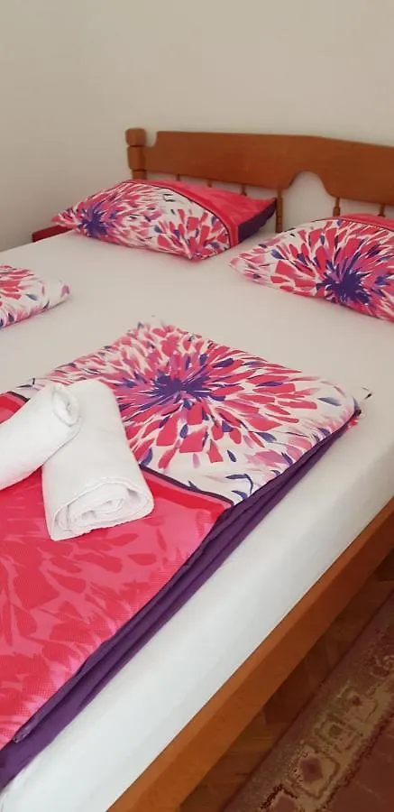 Rooms And Restaurant Danica Povile Bed & Breakfast