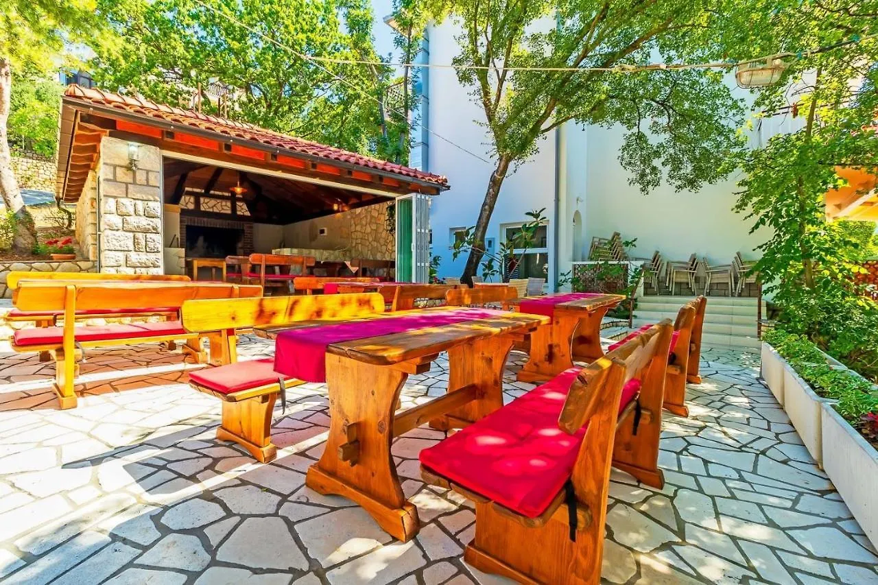 Rooms And Restaurant Danica Povile 0*,  Croazia